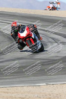 media/Dec-01-2025-Moto Forza (Mon) [[2daa91e15f]]/2-Intermediate Group/Session 2 (Turns 9 and 10)/